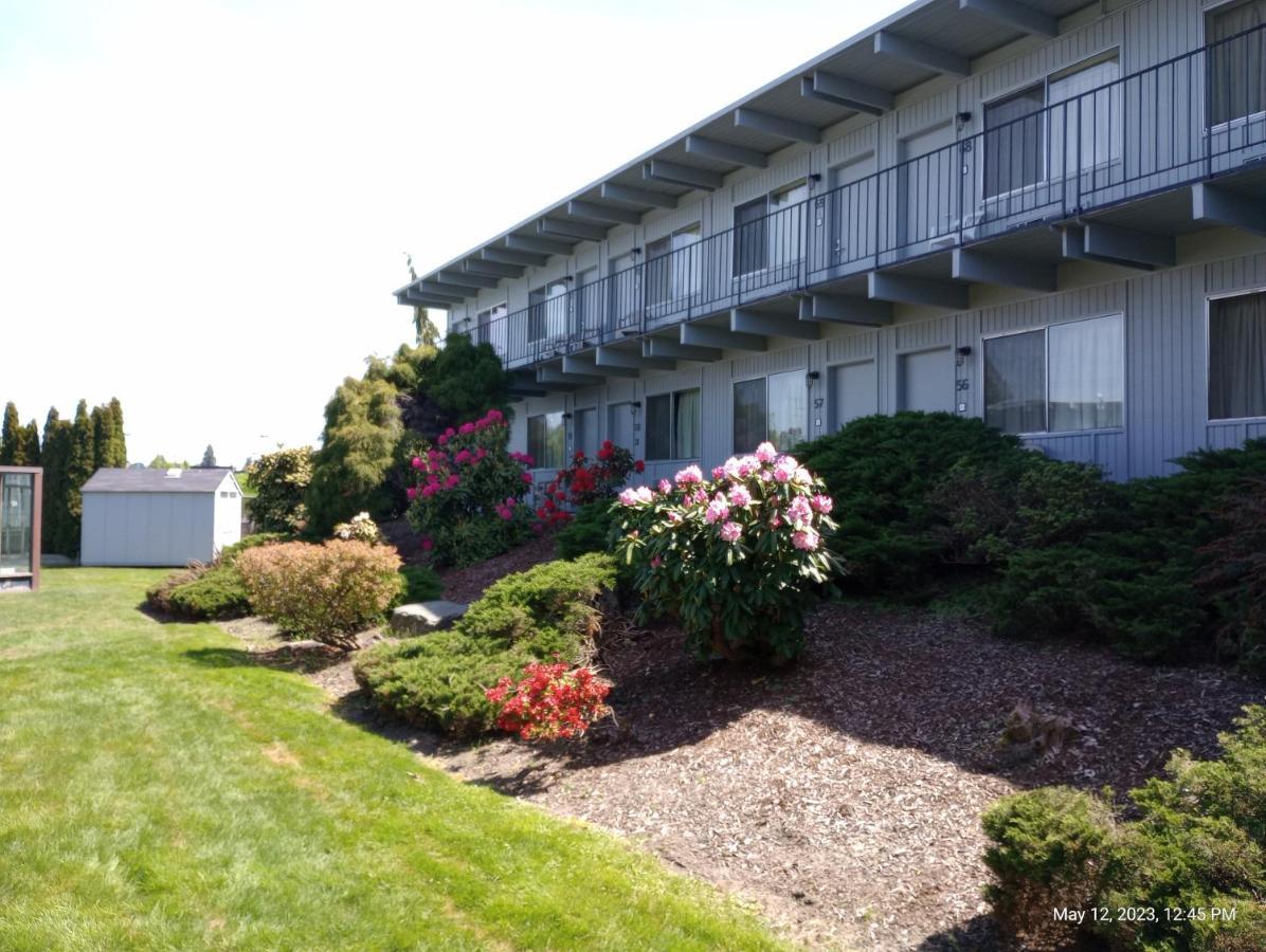 Cocusa Motel Burlington Exterior photo